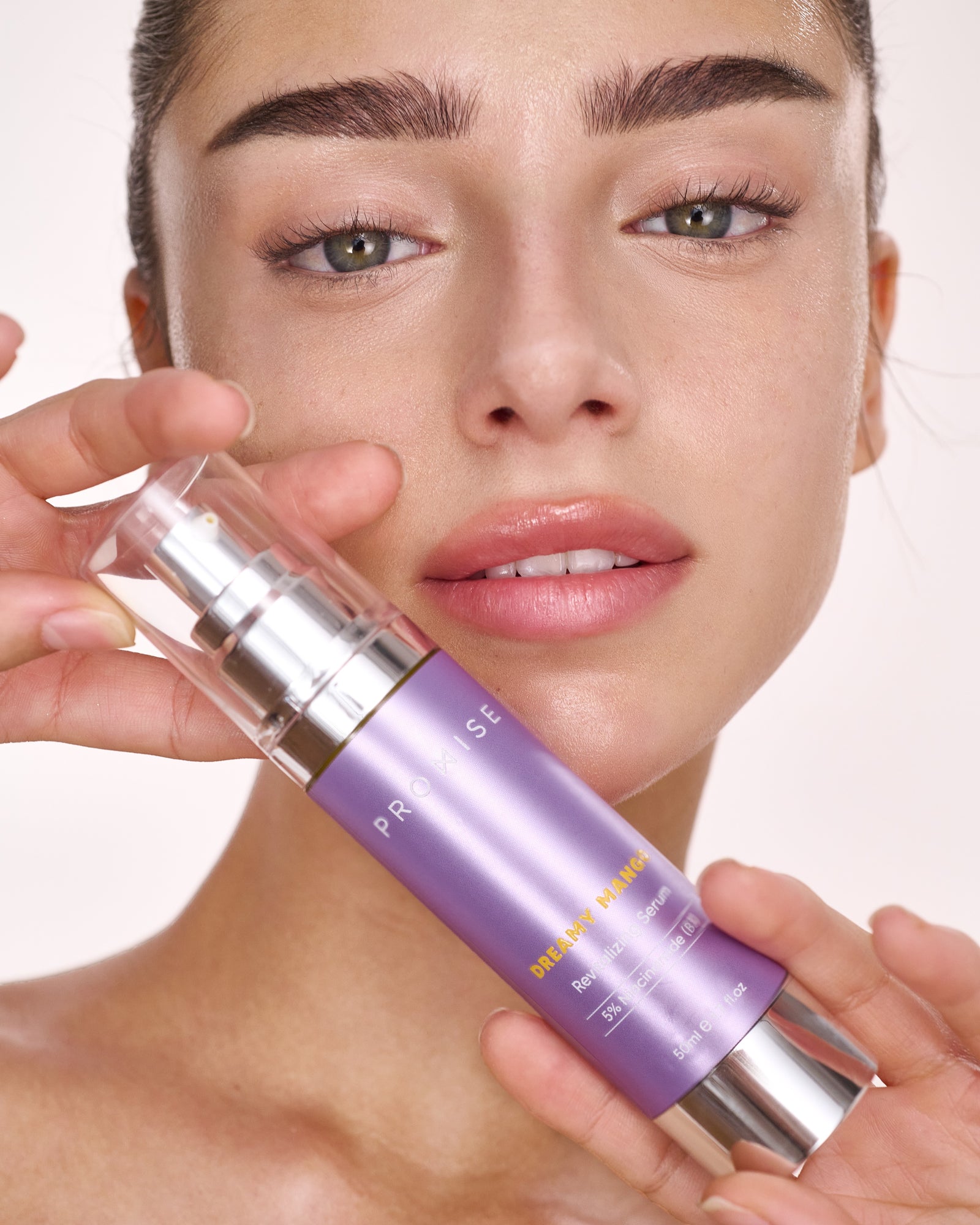 סרום מנגו 5% ניאצינמיד