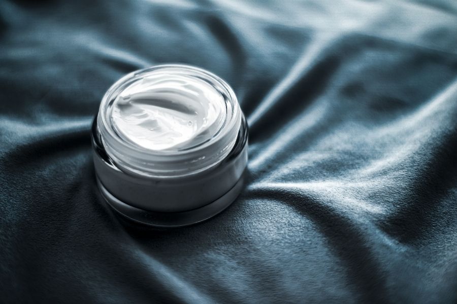 קרם פנים לעור יבש – FRESH 24-7